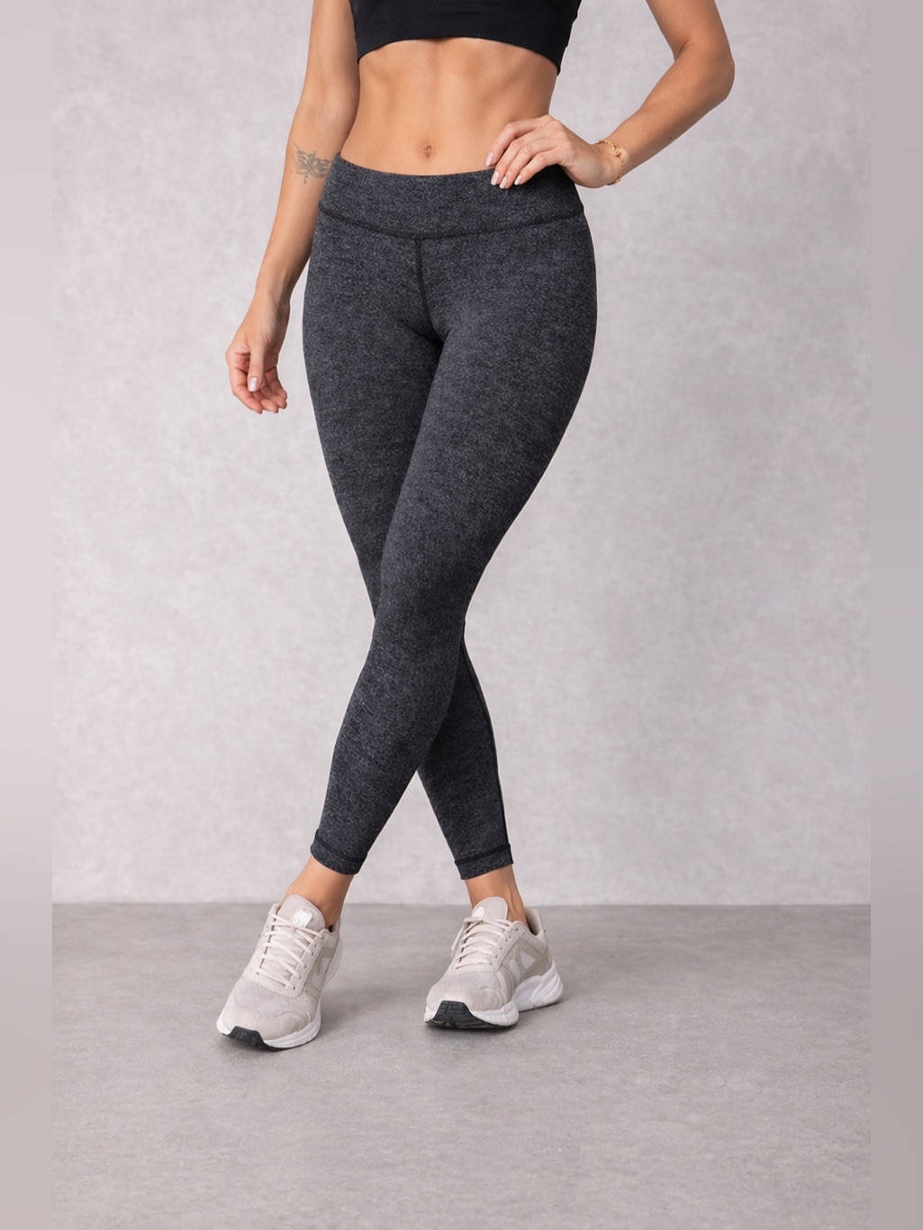 Lululemon Wunder Under Leggings Size 4 Low Rise Heathered Black Luon Euc